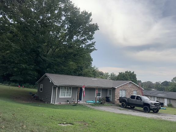 4th image of 313 Oak St