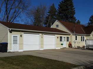 1427 E Main St, Mankato, MN 56001