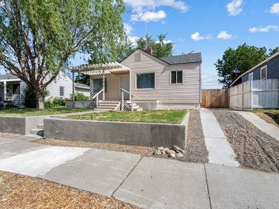 561 E Ridgeway Ave, Hermiston, OR, 97838