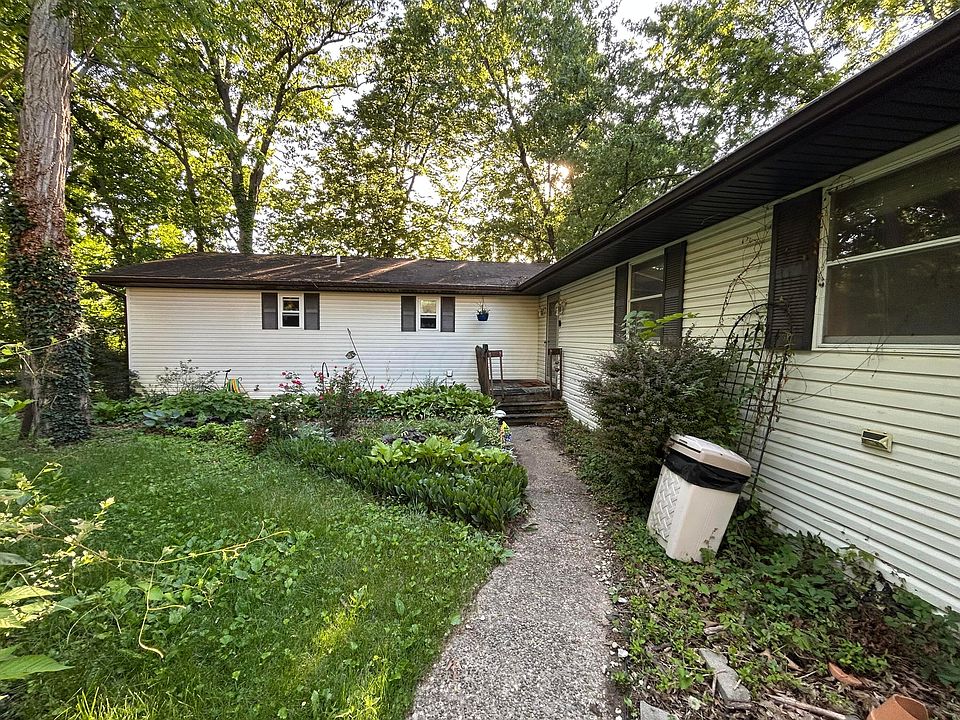 1st image of 1069 Edgewood Dr