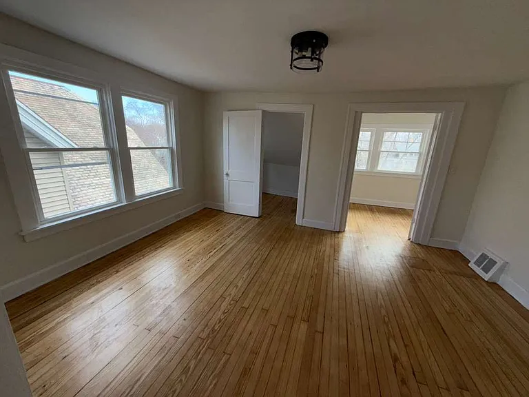 1278 W 102nd St #1 — Photo 38