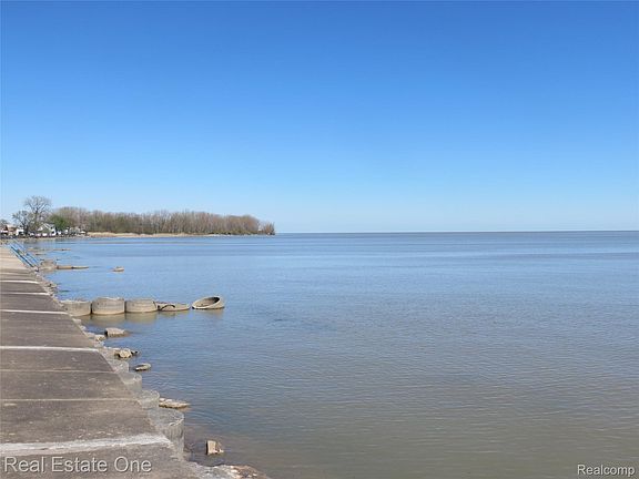 2nd image of 4583 Allen Cove Rd