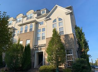 7052 Little Thames Dr, Gainesville, VA 20155