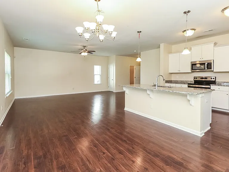 2100 Mingus Cabin Ln — Photo 5