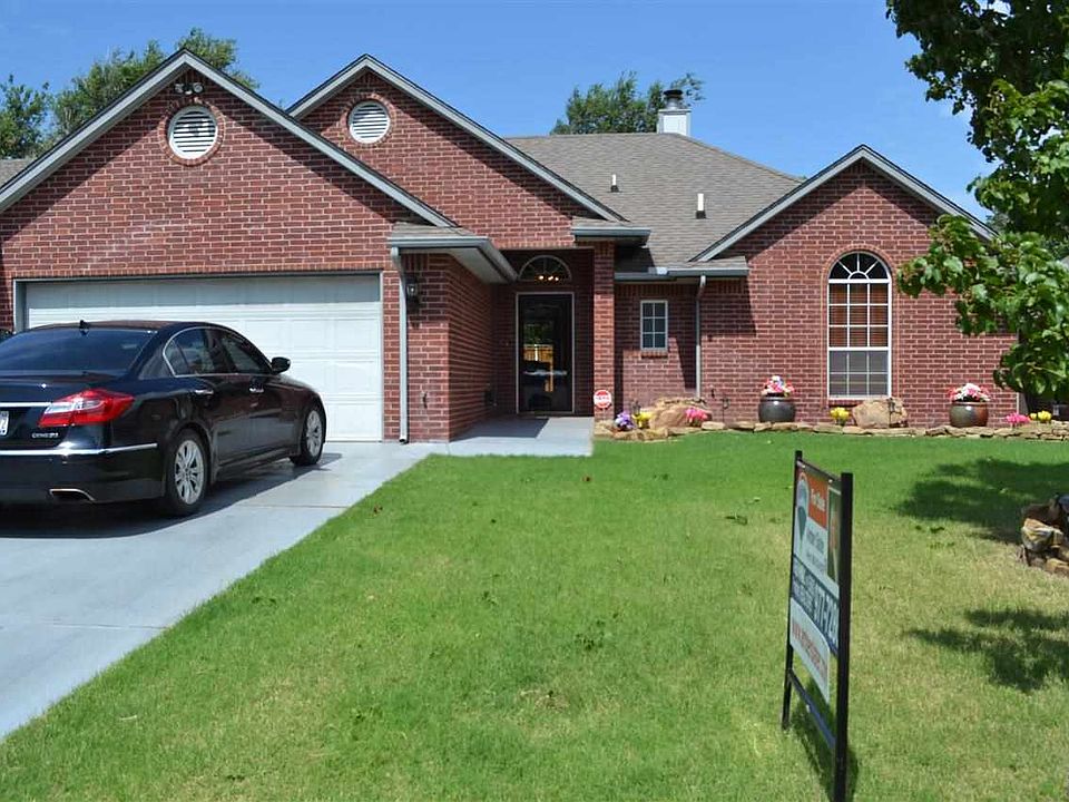 1st image of 222 Oakdale Dr
