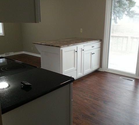 4th image of 4811 S 101st Cir