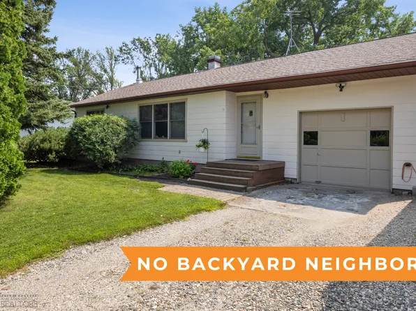 121 2nd St S, Sabin, MN 56580