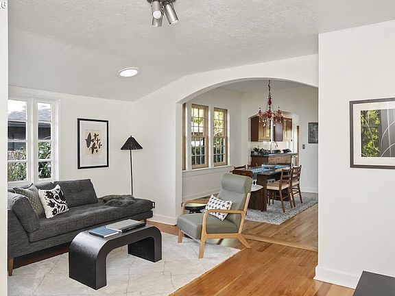 4th image of 6126 NE 12th Ave