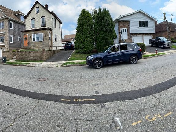 4th image of 499 Van Bussum Ave