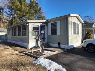 39 Maplewood Rd, Mansfield, CT 06268