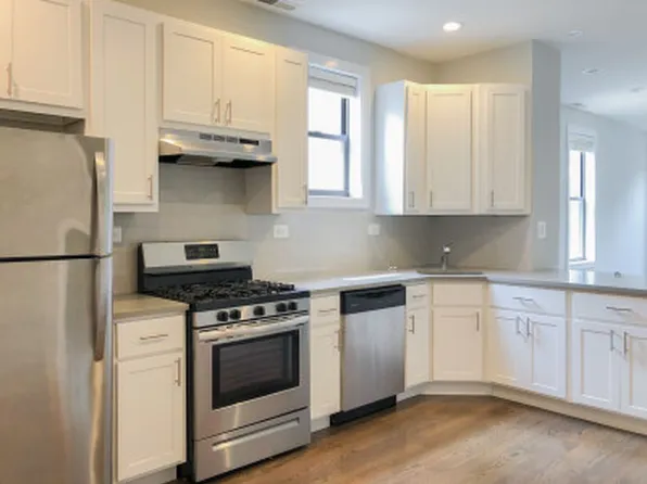 2323 N Southport Ave #3F, Chicago, IL 60614