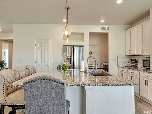 5th image of 156 N Newcastle Way