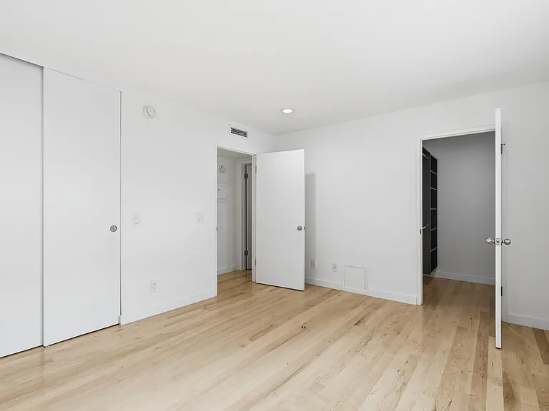 4111 Tujunga Ave #14 — Photo 11