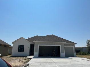 341 N Jackson Heights Ct, Wichita, KS 67206