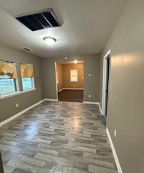 3214 S Grand Traverse St — Photo 3