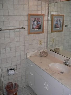 5th image of 21 S Forest Beach Dr APT 401
