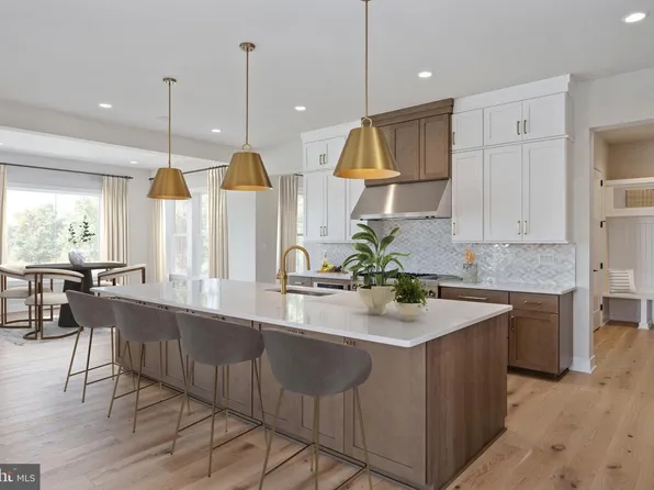 41545 Blarney Stone Pl, Ashburn, VA 20148