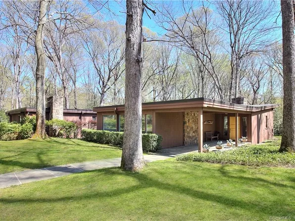 208/212 Bayberry Lane, Westport, CT 06880