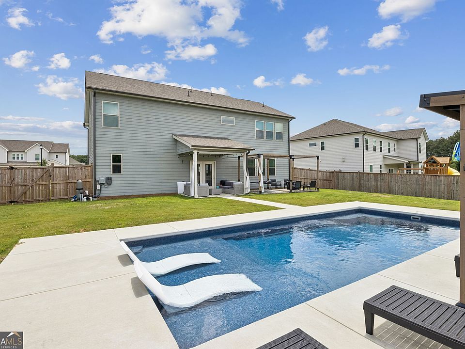 1st image of 318 Cattail Ln