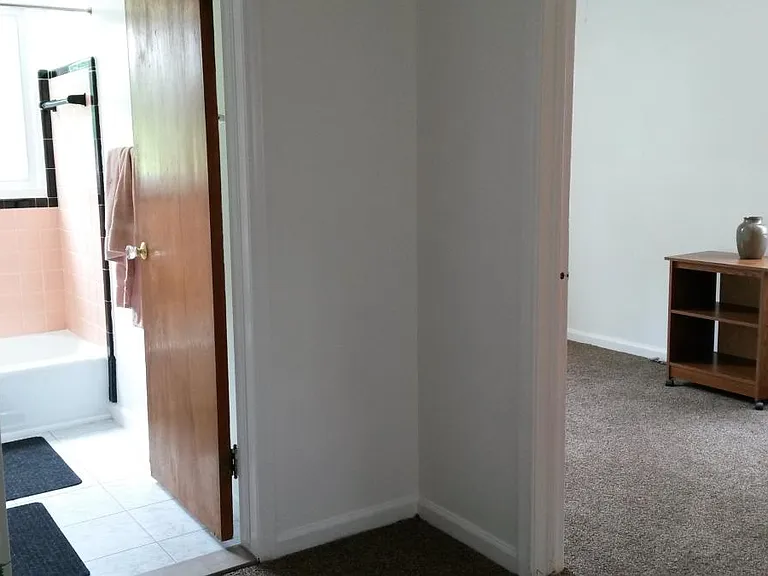 21865 Coolidge Hwy — Photo 10