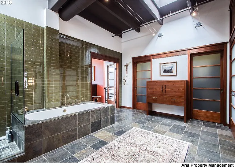 1011 NW Glisan St #302 — Photo 17