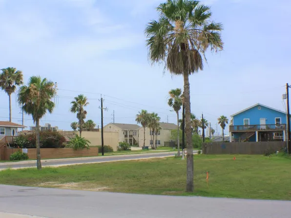 201 W Atol St, South Padre Island, TX 78597