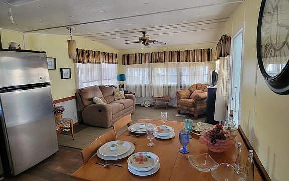 2nd image of 1208 Lee St #31