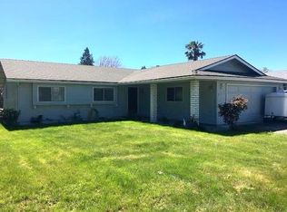 680 Hopkins Rd, Central Pt, OR 97502