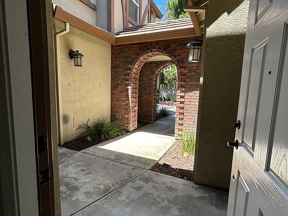 3rd image of 228 W Lucita Way