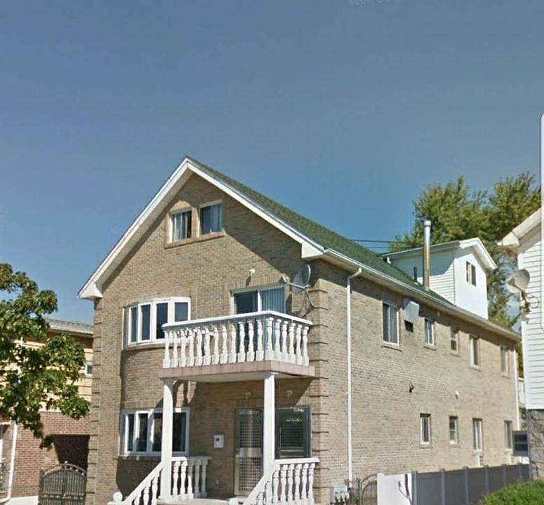 1st image of 14233 59th Ave #2