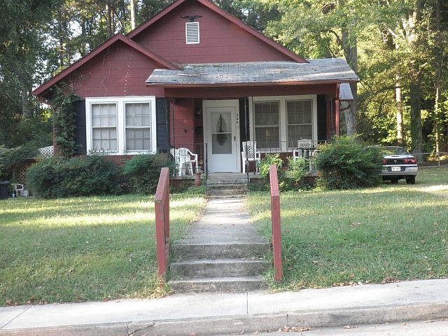 2nd image of 226 E Danville St