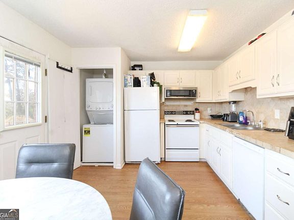 5th image of 2165 Milledge Ave #E-7
