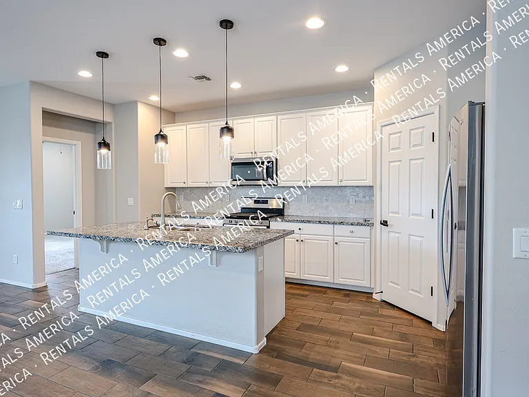 5211 W Leodra Ln — Photo 24