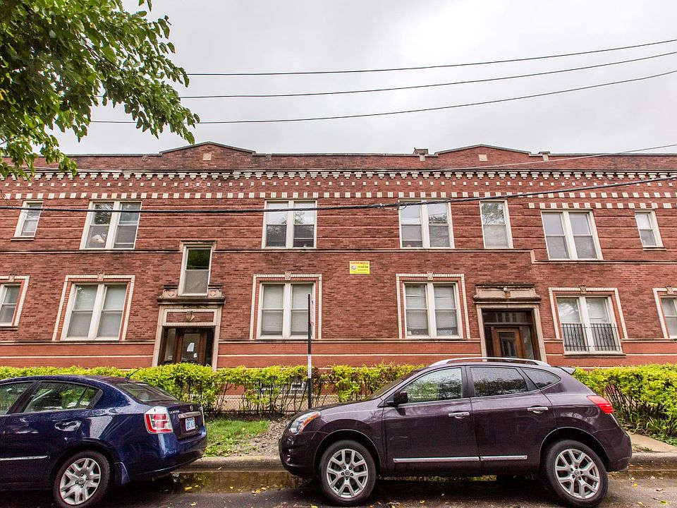 1st image of 1457 N Bell Ave