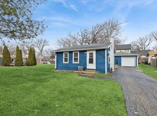 7814 Balsam Dr, Wonder Lake, IL 60097