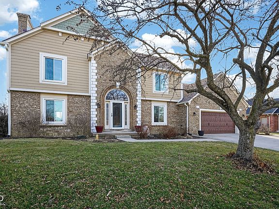 2nd image of 867 Ironwood West Dr