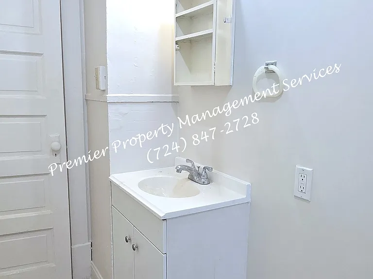 331 W North St #5 — Photo 15