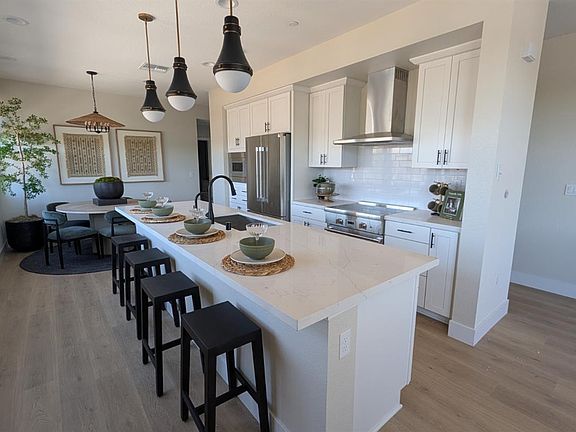 2nd image of 1318 Portola Avenue