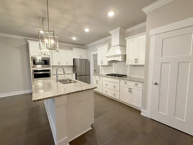 408 Raleigh Elm Dr — Photo 7