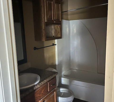 4th image of 214-220 Tyler Rd