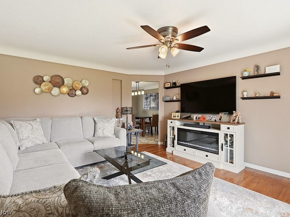 213 Cherry Ln, Seven Hills, OH 44131 | Zillow