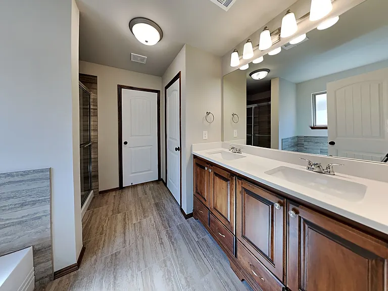9009 NW 143rd St — Photo 14