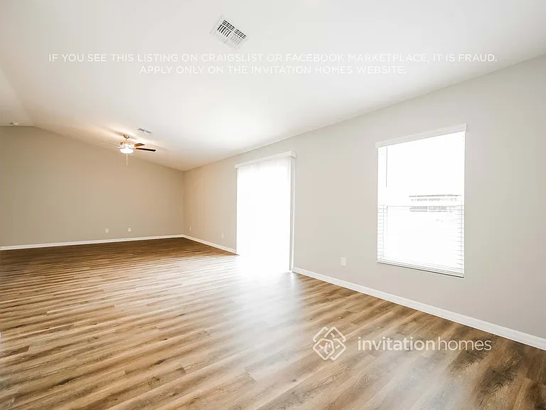 402 Kostner St — Photo 4