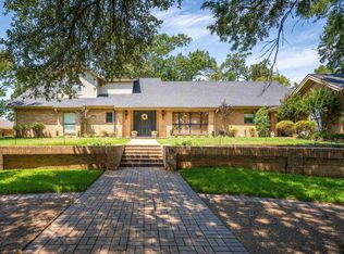 15 Oak Forest Dr, Longview, TX 75605