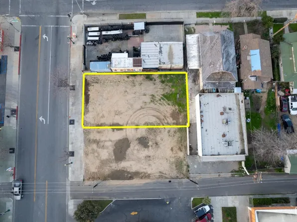 1225 Baker St, Bakersfield, CA 93305