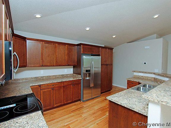 3rd image of 3604 Woodhaven Dr