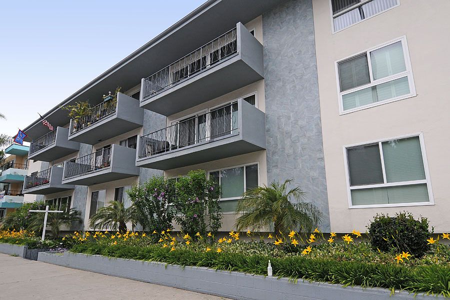 1st image of 1139 Ocean Blvd #204