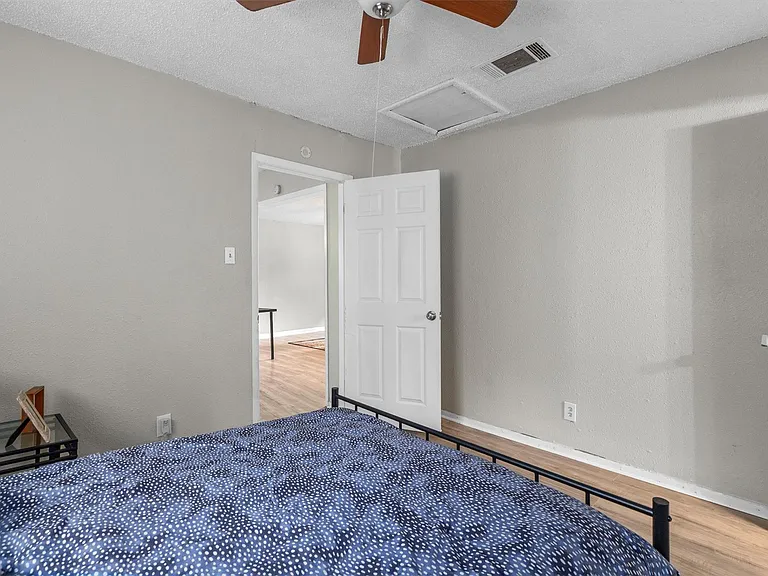 203 E Anderson Ave #A — Photo 15