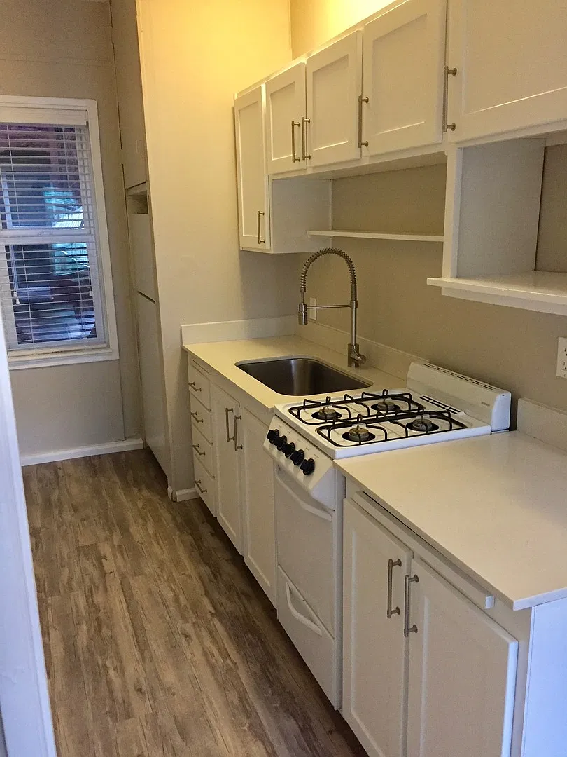 R0180 - Pettygrove Apartments — Photo 2