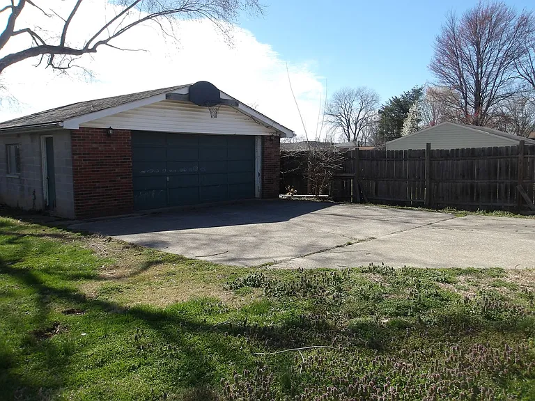 5402 Logwood Ave — Photo 8
